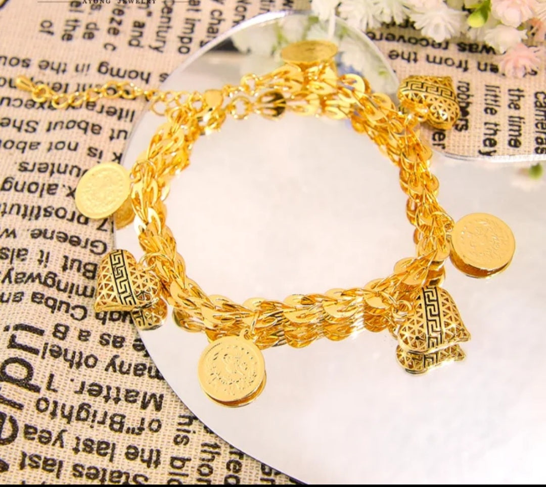 Vergoldets Armband mit Münzen und Herz Anhänger - König Jewelry